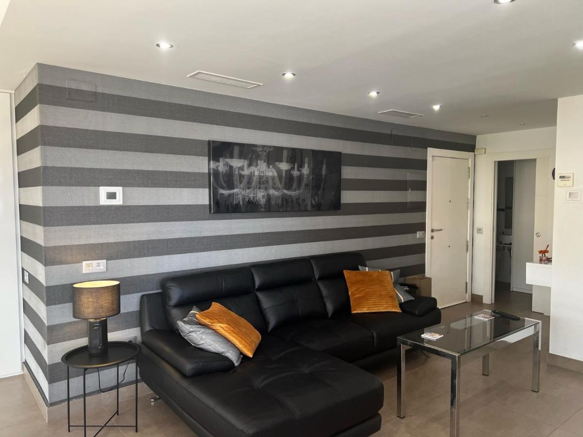 Modern Apartment In La Nogalera Torremolinos Kültér fotó